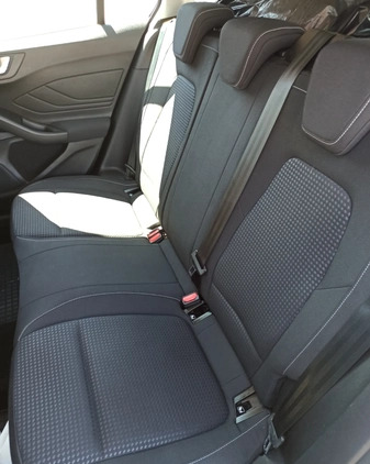 Ford Focus cena 44900 przebieg: 174000, rok produkcji 2019 z Dzierżoniów małe 137